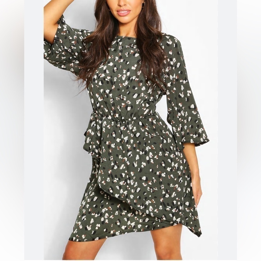 NWT Boohoo Green Leopard Woven Ruffle Detail Skater Mini Dress Size 6